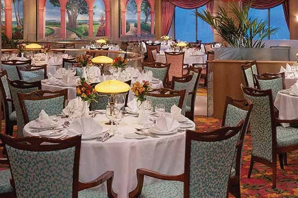 Palace_Main_Dining_Room.jpg